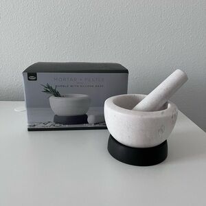 Marble Mortar and Pestle with Black Silicone Base - White